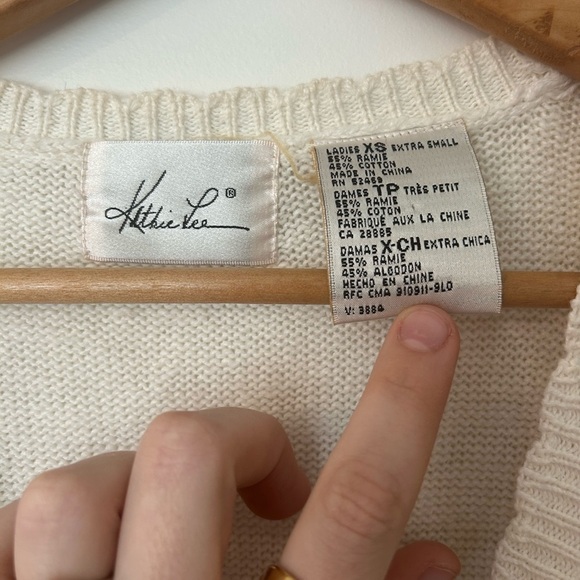 Kathie Lee Vintage floral embroidery cream short sleeve cardigan, size xs - Picture 4 of 4